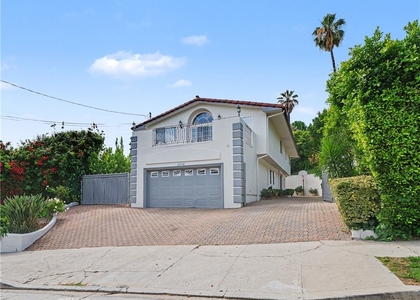 24060 Hatteras Street - Photo 1