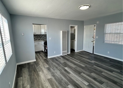 6517 1/2 Avalon Boulevard - Photo 1
