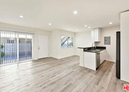 5529 Bonner Avenue - Photo 1