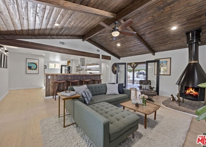 251 N Encinal Avenue - Photo 1