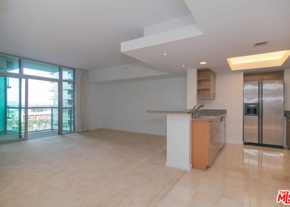 13700 Marina Pointe Drive - Photo 1