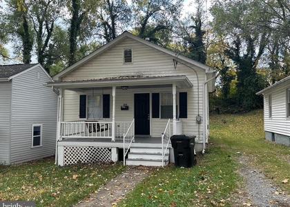 109 E Pall Mall Street - Photo 1