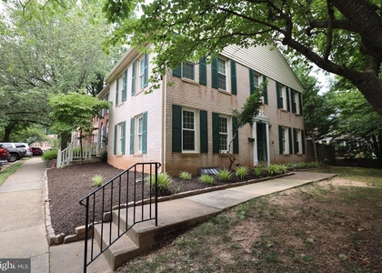 2400 Ansdel Court - Photo 1
