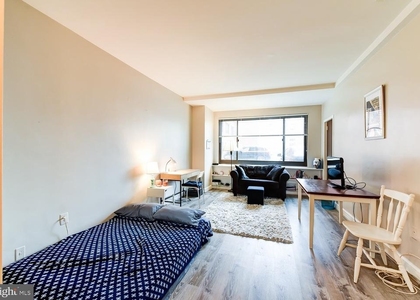 1021 Arlington Boulevard - Photo 1