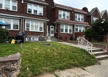1422 Fanshawe Street - Photo 1
