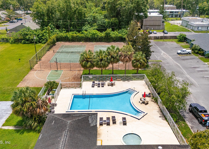 501 Sw 75th Street - Photo 1