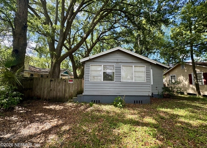 3352 College Street - Photo 1