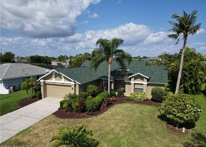 3749 Sw 1st Place - Photo 1