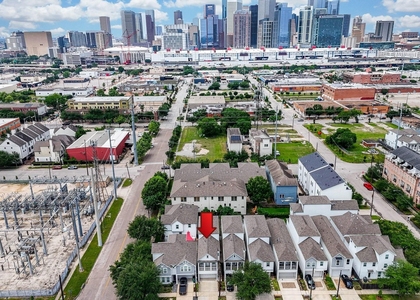1122 Live Oak Street - Photo 1