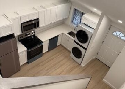 38b Putnam Green - Photo 1