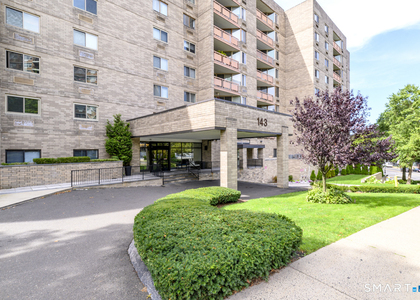 143 Hoyt Street - Photo 1