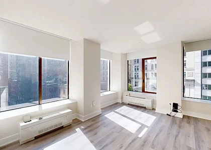 Hanover square  - Photo 1
