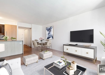 West 47th Street - Photo 1