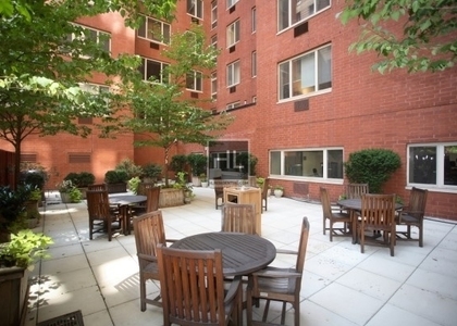 Worth Street - Photo 1