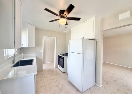 313 N Beverly Court - Photo 1