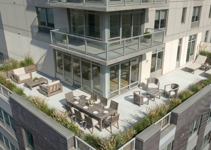 321 W 110th St - Photo 1
