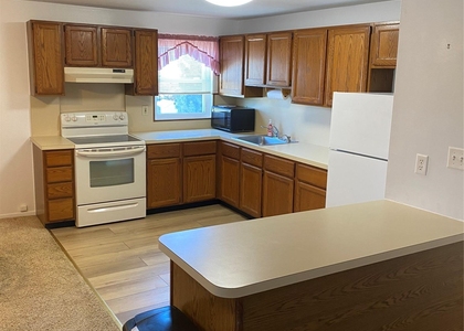124 Chelsea Avenue - Photo 1