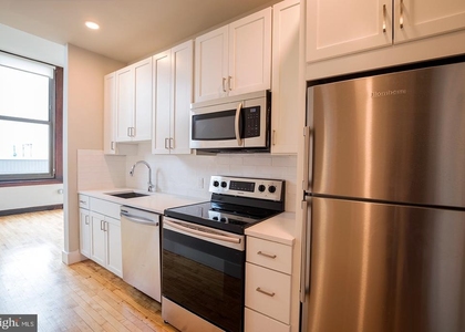 1300 S 19th Street - Photo 1