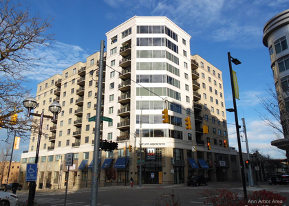 111 N Ashley Street - Photo 1
