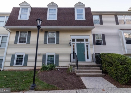35 Pickering Court - Photo 1
