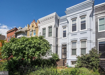 1915 11th Street Nw - Photo 1
