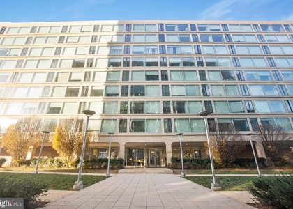 1101 3rd Street Sw - Photo 1