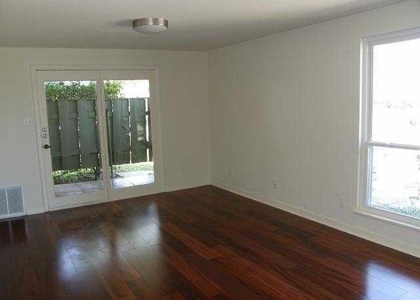 2703 Swisher St - Photo 1