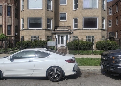 6926 S Paxton Avenue - Photo 1