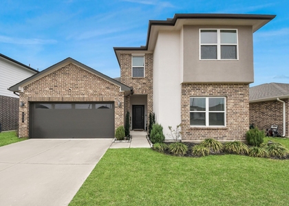 311 John House - Photo 1