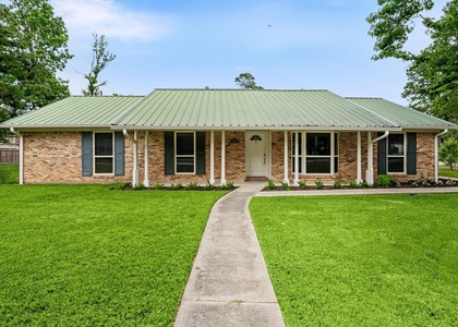 25802 Maplewood Drive - Photo 1
