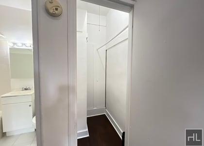 Second Avenue - Photo 1