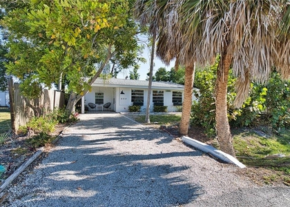 650 Edwards Street - Photo 1