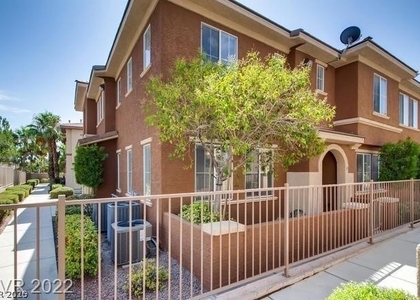 10210 Deerfield Beach Avenue - Photo 1