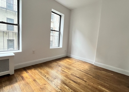 East 89th St. & 3rd Ave - Photo 1