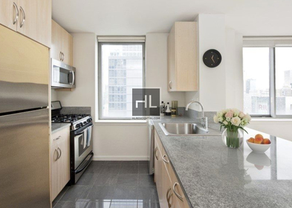 West 47th Street - Photo 1