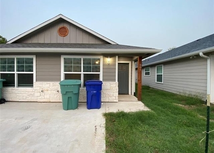 804 N Broughton Street - Photo 1