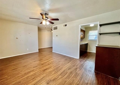 2526 W Prairie Street - Photo 1