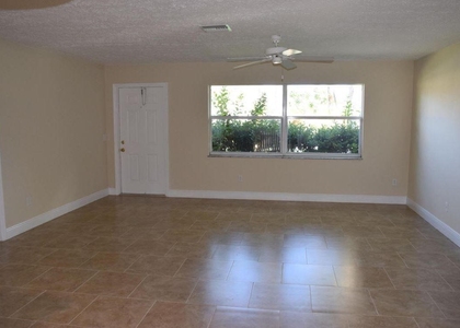 1652 Se Floresta Drive - Photo 1