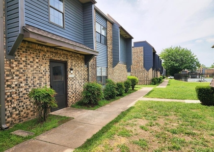 401 Se 12th Avenue - Photo 1