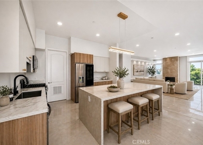401 N Serrano - Photo 1