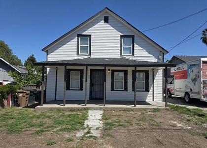 139 Ambrose Ave Unit A - Photo 1