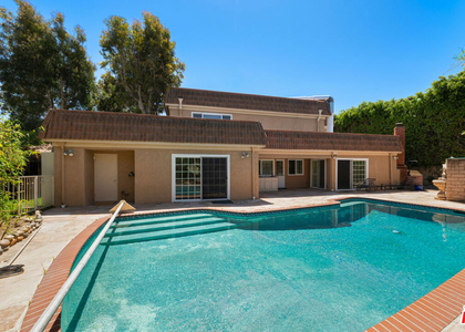 3102 Granville Avenue - Photo 1