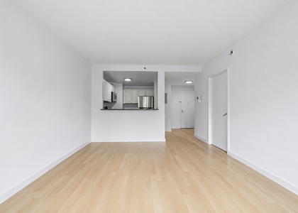 West 48th Street - Photo 1
