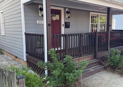 209 Prince Edward Street - Photo 1