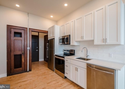 1300 S 19th Street - Photo 1