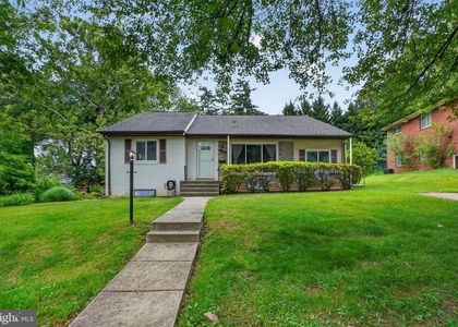 9211 E Parkhill Drive - Photo 1