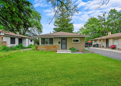 16125 Marshfield Avenue - Photo 1