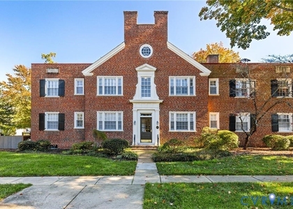 27 W Locke Lane - Photo 1