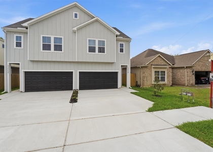 4354 Clover Street - Photo 1