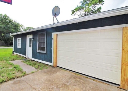 2460 W Shane Street - Photo 1